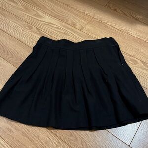 Elegant Black Pleated Mini Skirt